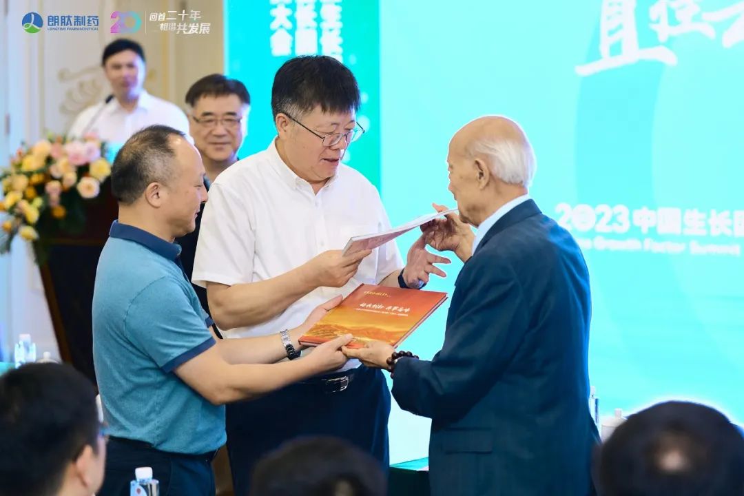 1698980265887115.jpg 6407.jpg